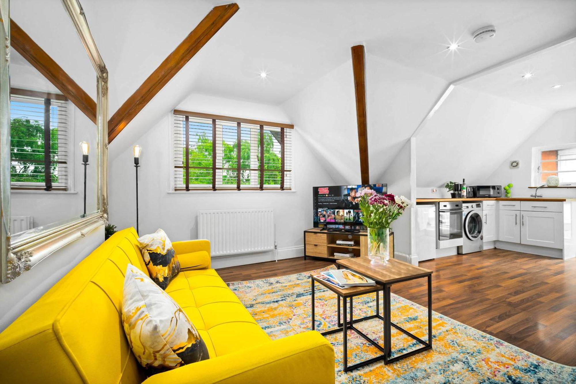 Stylish Apartment - Parking - Outdoor Terrace - Wolverhampton - Netlix - Wifi - 9Bpc Exteriér fotografie