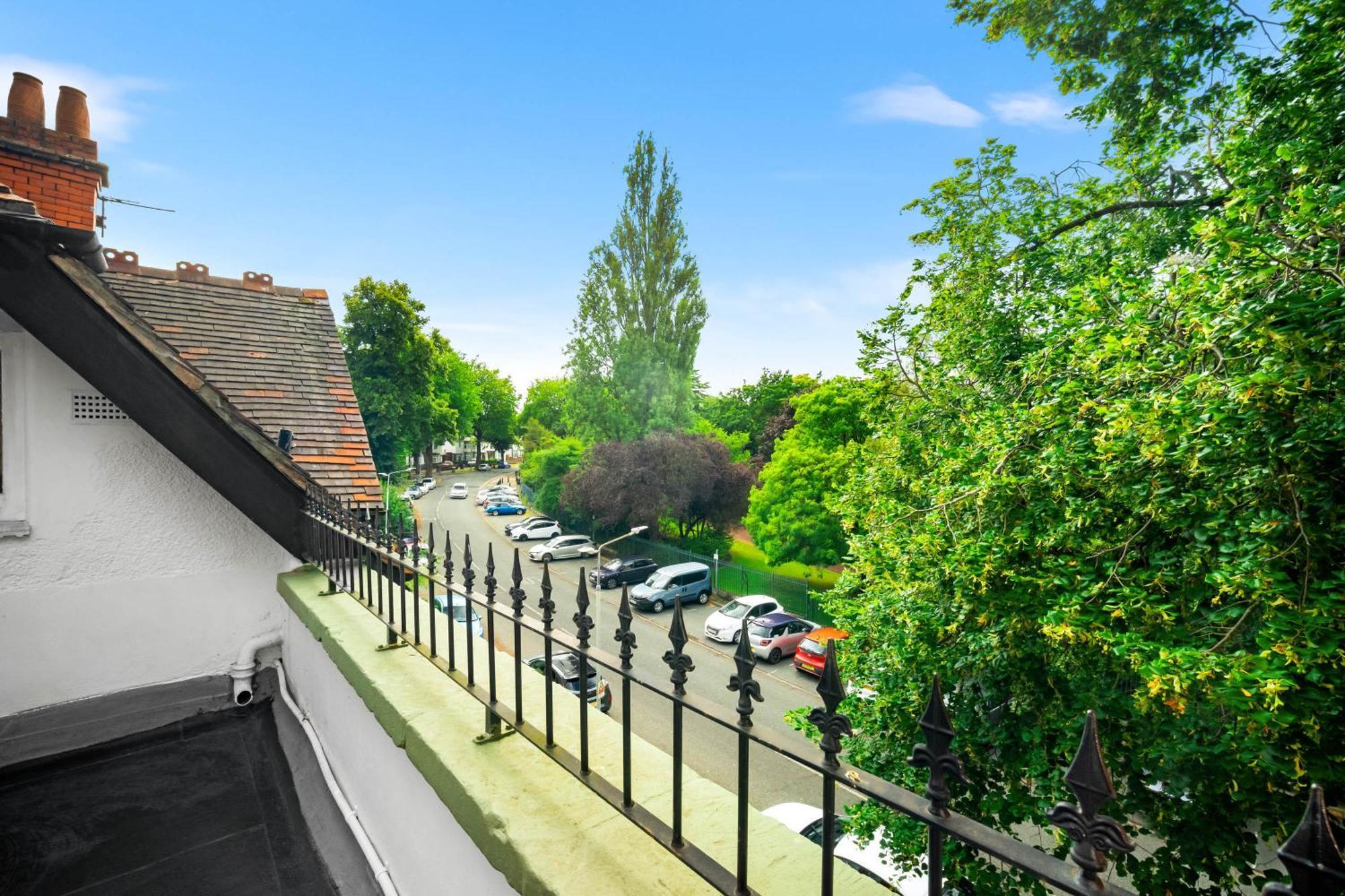 Stylish Apartment - Parking - Outdoor Terrace - Wolverhampton - Netlix - Wifi - 9Bpc Exteriér fotografie