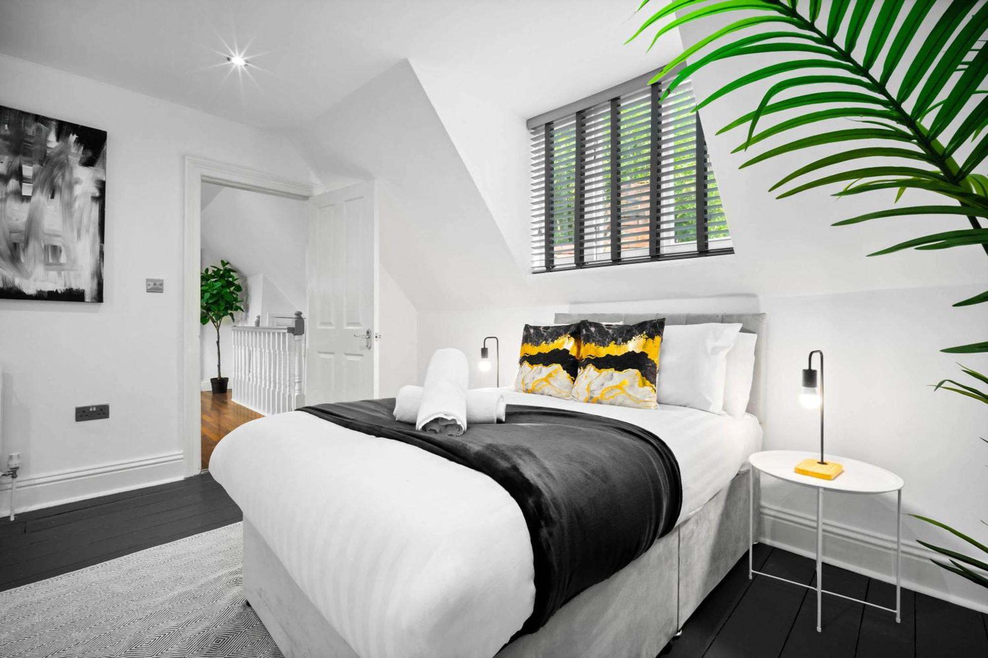 Stylish Apartment - Parking - Outdoor Terrace - Wolverhampton - Netlix - Wifi - 9Bpc Exteriér fotografie
